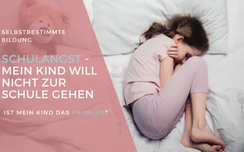 Ein Kind krümmt sich ängstlich im Bett. "Schulangst - mein Kind will nicht zur Schule gehen." Ist das Kind das Problem?